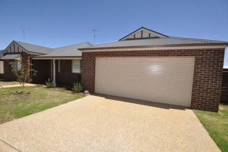43 Moreillon Boulevard, BANNOCKBURN VIC 3331, Bannockburn - Image 1