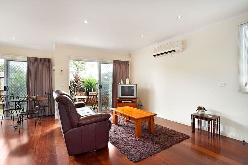 25  Nicholson Avenue, RESERVOIR VIC 3073, Reservoir - Thumbnail 2