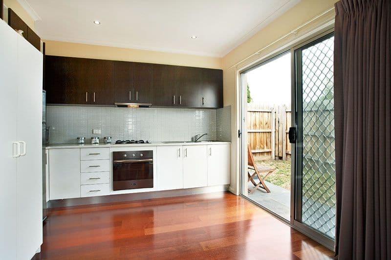25  Nicholson Avenue, RESERVOIR VIC 3073, Reservoir - Thumbnail 3
