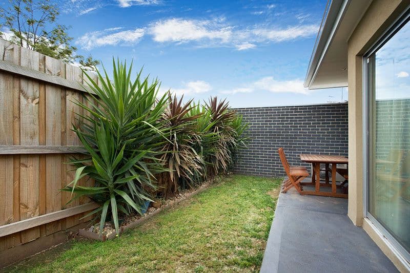 25  Nicholson Avenue, RESERVOIR VIC 3073, Reservoir - Thumbnail 4