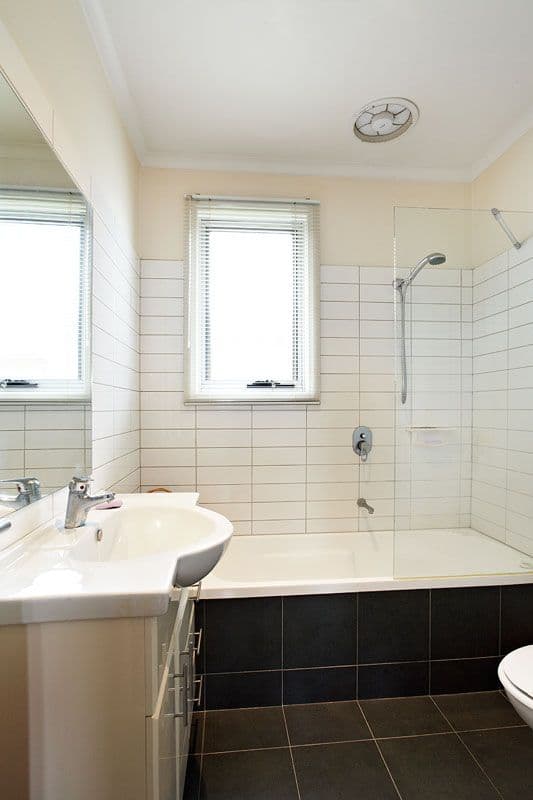 25  Nicholson Avenue, RESERVOIR VIC 3073, Reservoir - Thumbnail 5
