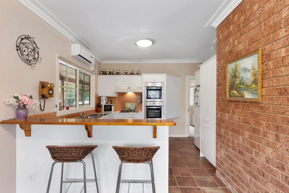 1015 Old Tolmie Road, Tolmie VIC 3723, Tolmie - Thumbnail 7