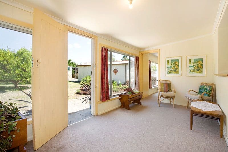 19 Tambo Avenue, RESERVOIR VIC 3073, Reservoir - Thumbnail 2