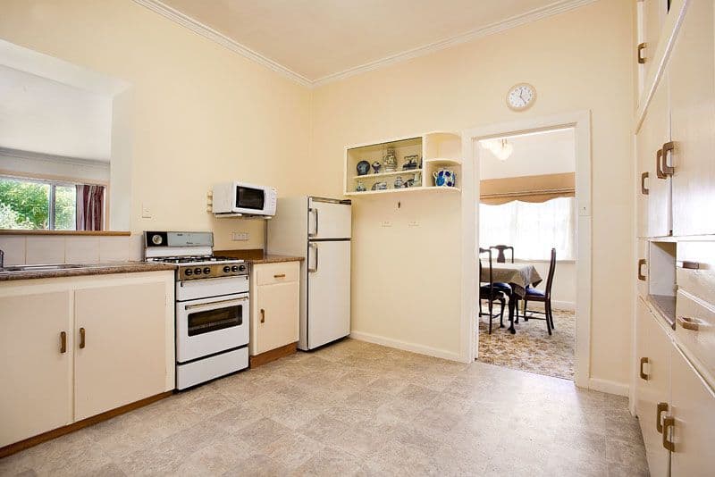 19 Tambo Avenue, RESERVOIR VIC 3073, Reservoir - Thumbnail 3