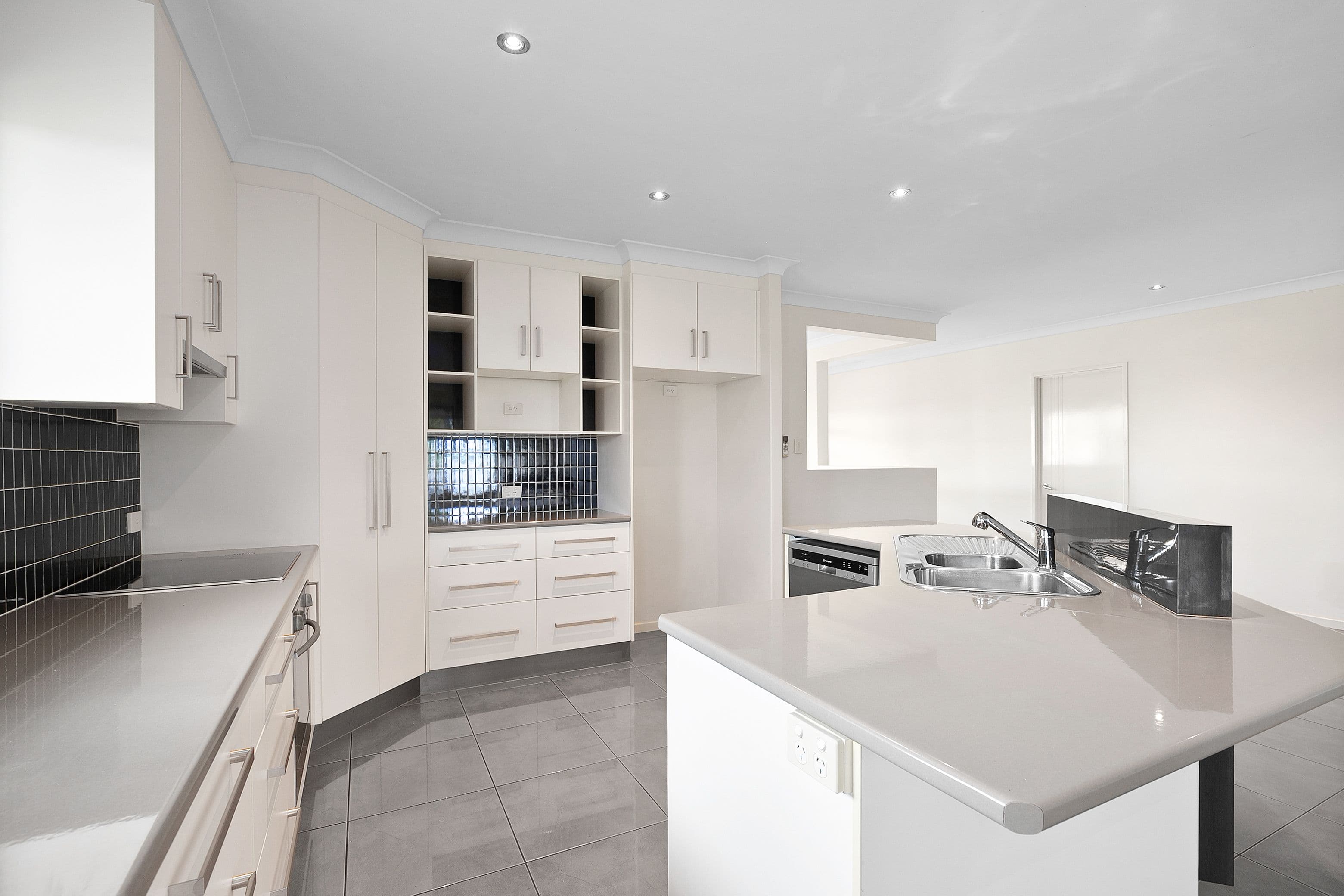 18 Wright Street, Emerald QLD 4720, Emerald - Thumbnail 7