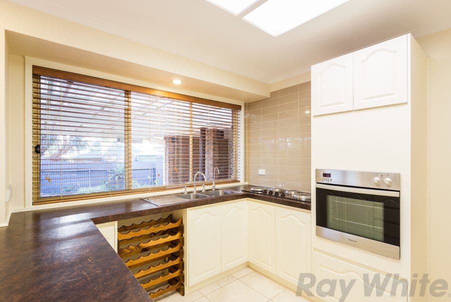 6 Iona Court, ABERFOYLE PARK SA 5159, Aberfoyle Park - Thumbnail 4