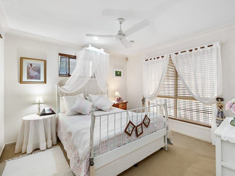 12 Enderbury Crescent, Pacific Pines QLD 4211, Pacific Pines - Thumbnail 3