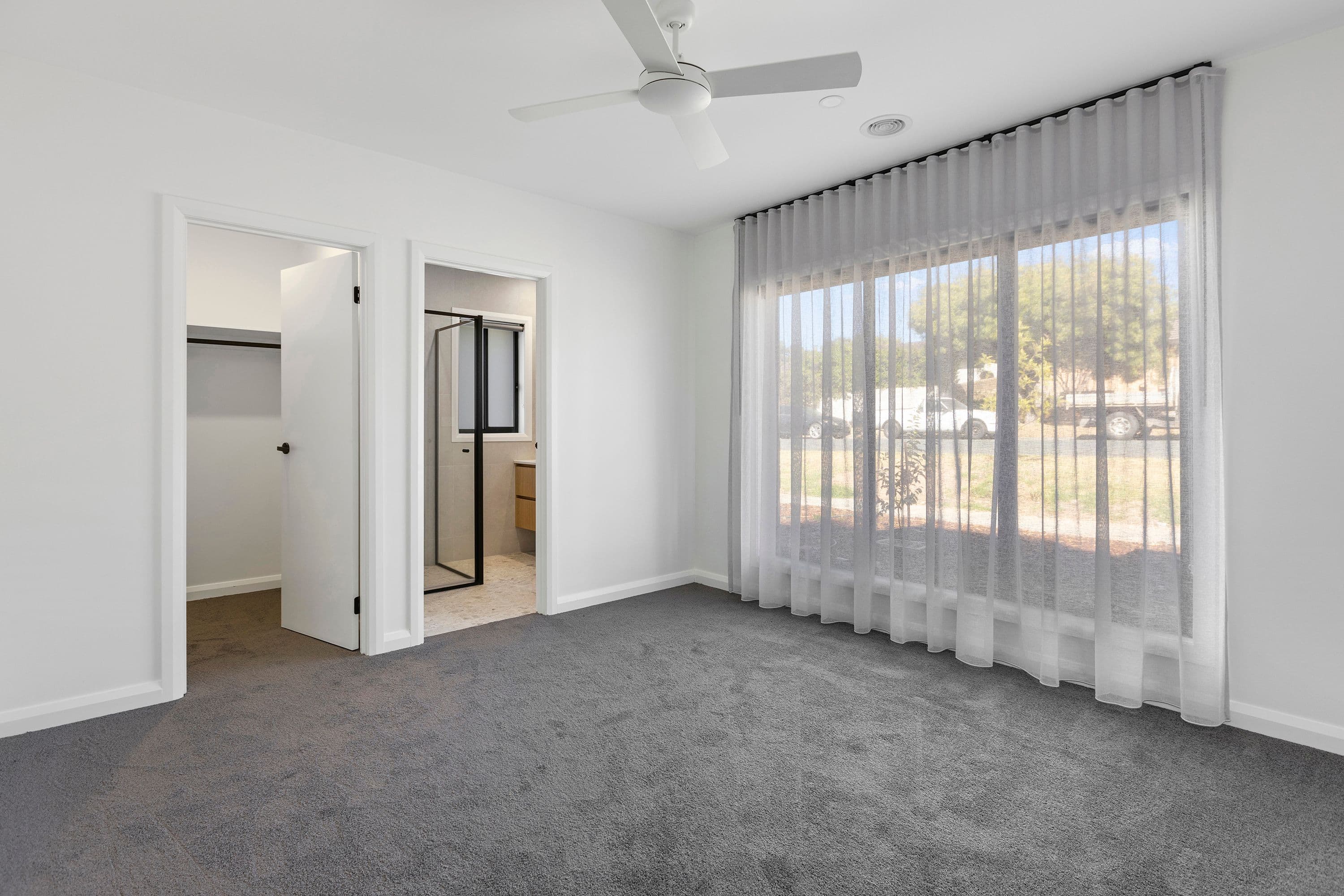 18 Manning Avenue, California Gully VIC 3556, California Gully - Thumbnail 2