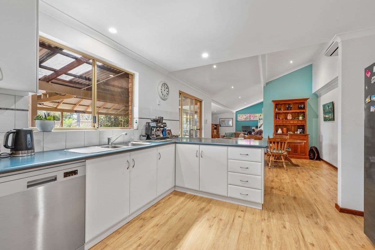 9 Tobin Way, Woorree WA 6530, Woorree - Thumbnail 2