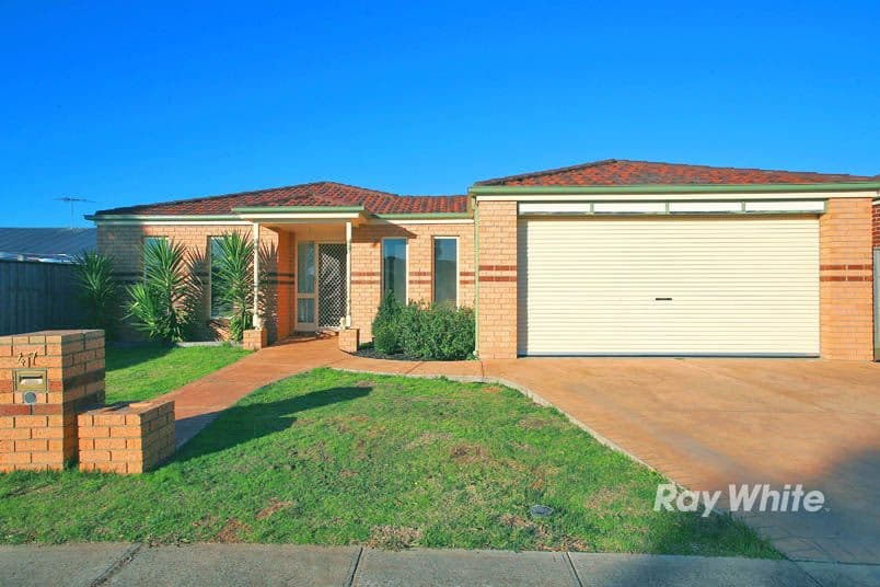 47 Majestic Boulevard, CRANBOURNE VIC 3977, Cranbourne - Image 1