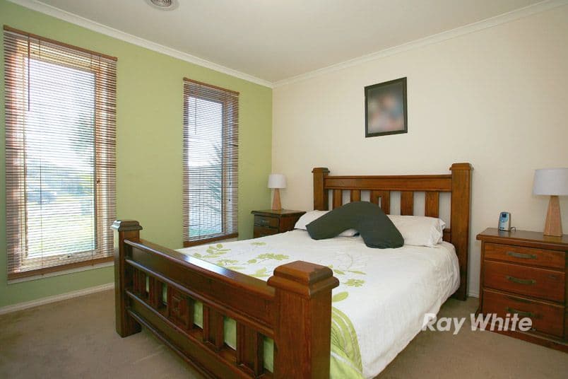 47 Majestic Boulevard, CRANBOURNE VIC 3977, Cranbourne - Thumbnail 2