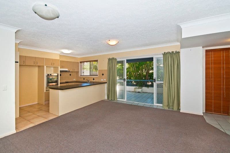 373 Cypress Terrace, Palm Beach QLD 4221, Palm Beach - Thumbnail 3