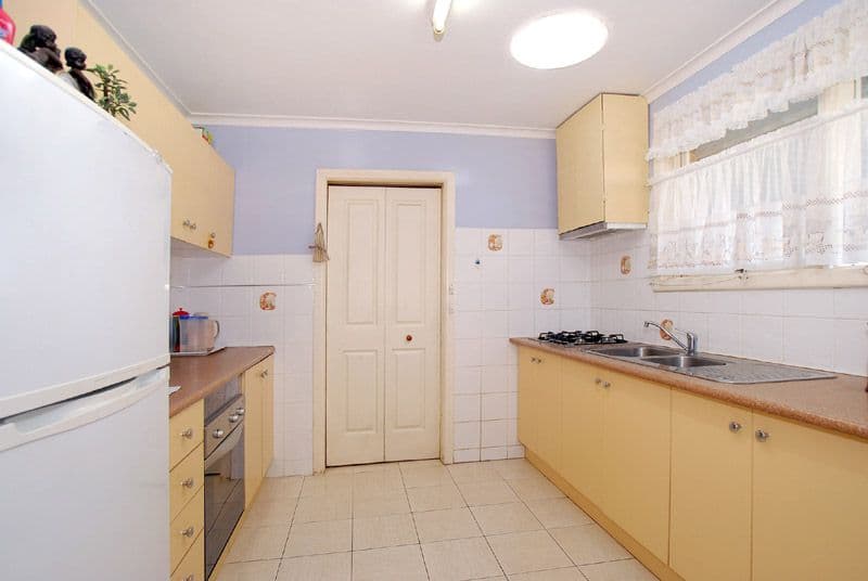 3 Doonbrae Avenue, NOBLE PARK NORTH VIC 3174, Noble Park North - Thumbnail 2