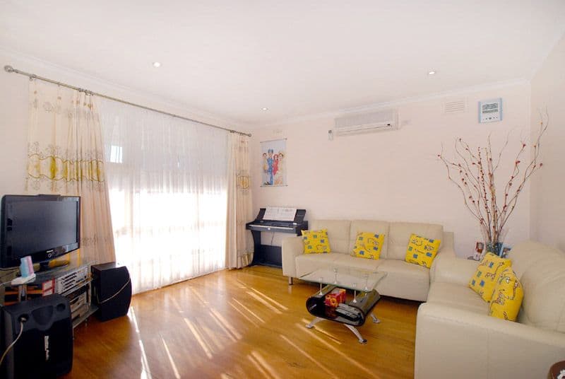 3 Doonbrae Avenue, NOBLE PARK NORTH VIC 3174, Noble Park North - Thumbnail 3
