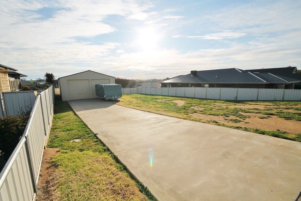 61 Back Creek Road, Young NSW 2594, Young - Thumbnail 2