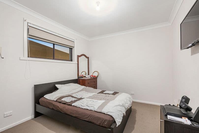 26 Chaleyer Street, Reservoir VIC 3073, Reservoir - Thumbnail 4