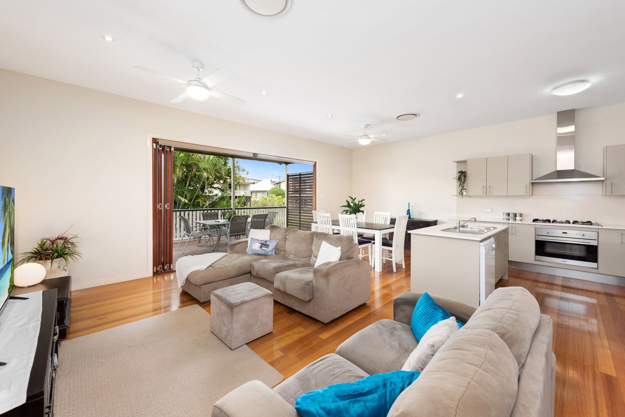 143 Morehead Avenue, Norman Park QLD 4170, Norman Park - Thumbnail 3