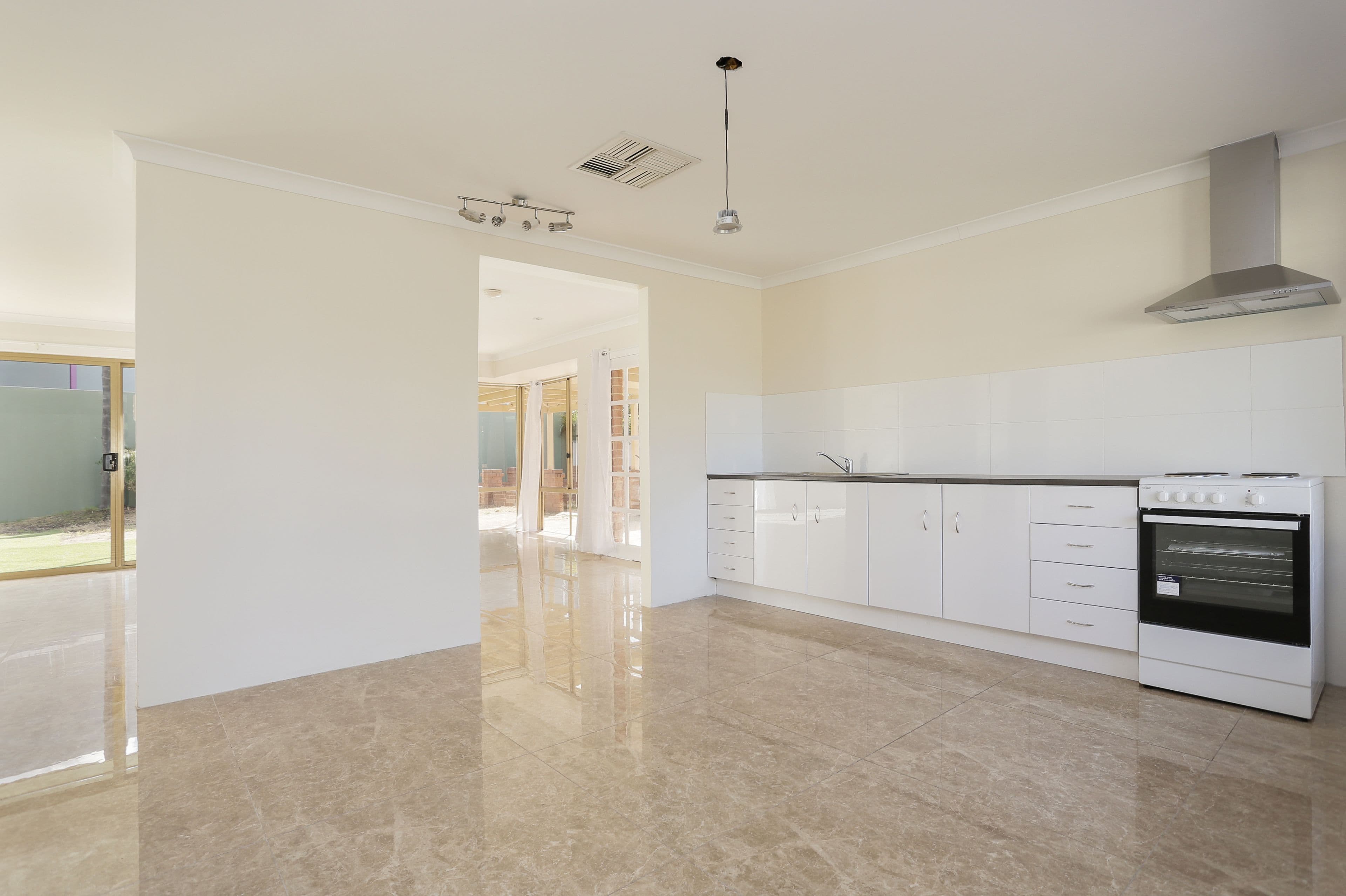 7 Willow Place, Beechboro WA 6063, Beechboro - Thumbnail 3