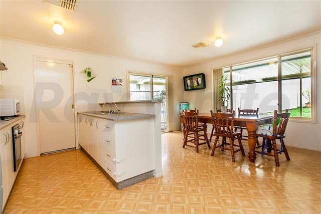 4 Harwood Circuit, GLENMORE PARK NSW 2745, Glenmore Park - Thumbnail 4