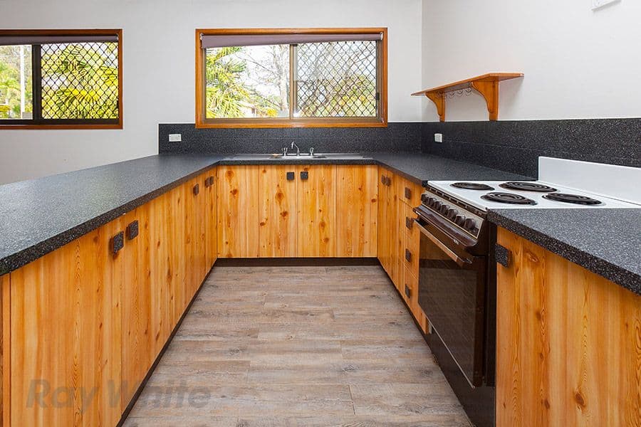11 Sturt Drive, Redbank Plains QLD 4301, Redbank Plains - Thumbnail 4