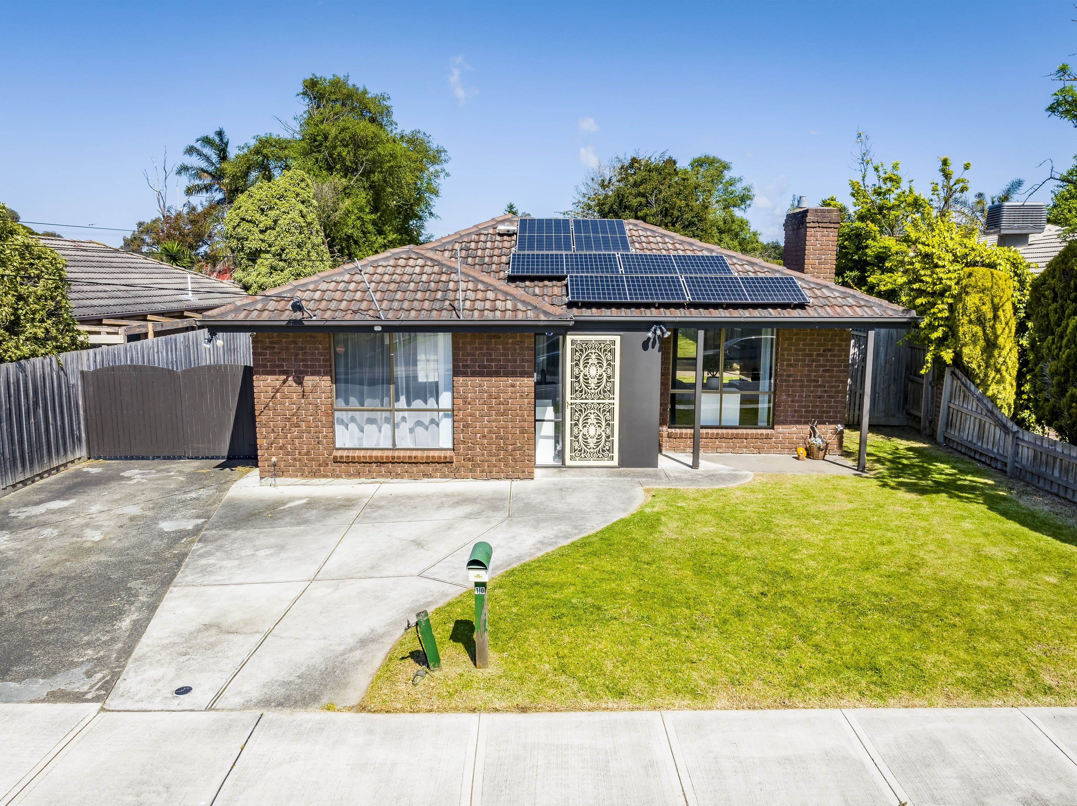 10 Clairmont Avenue, Cranbourne VIC 3977, Cranbourne - Image 1