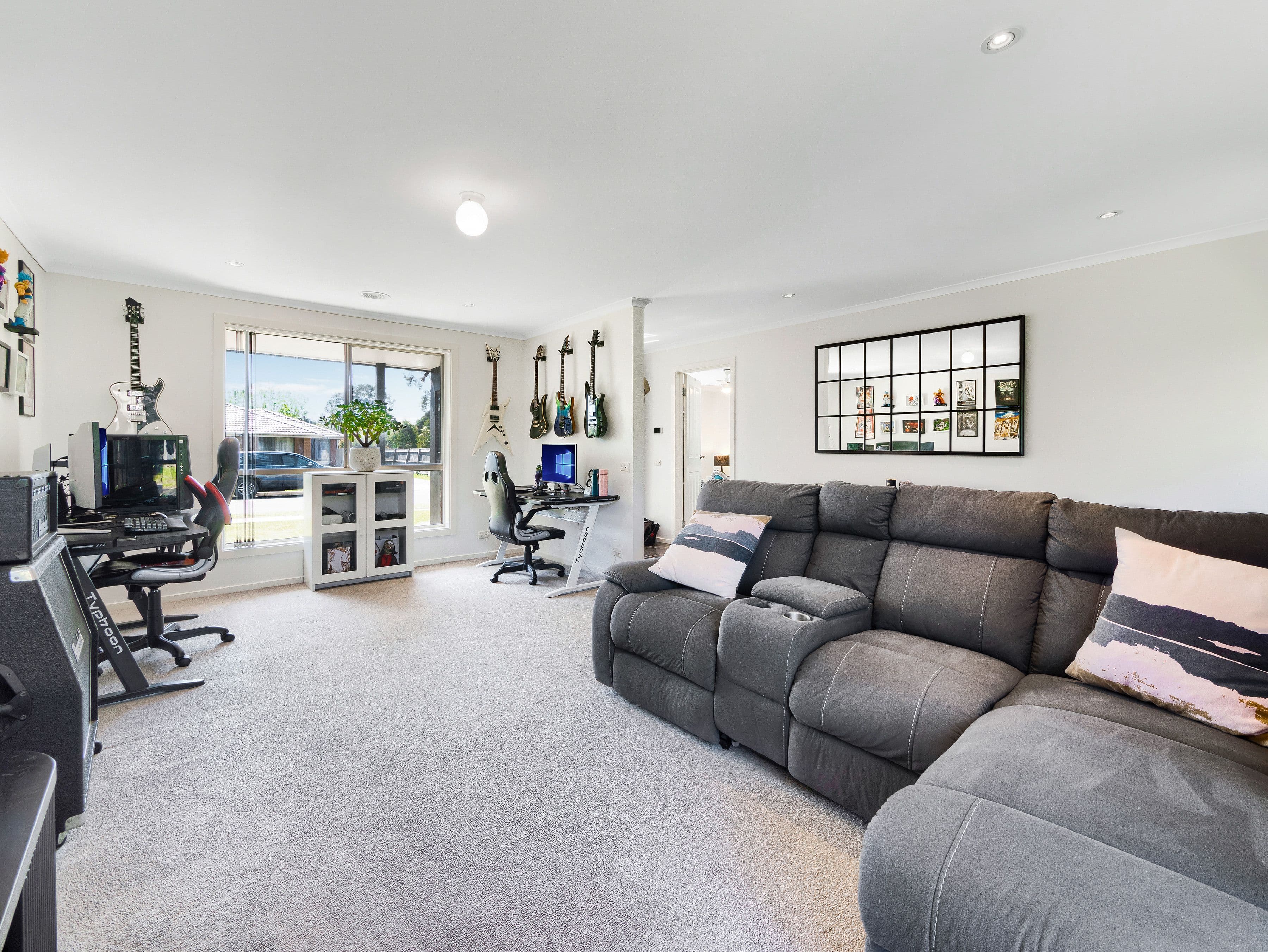 10 Clairmont Avenue, Cranbourne VIC 3977, Cranbourne - Thumbnail 4
