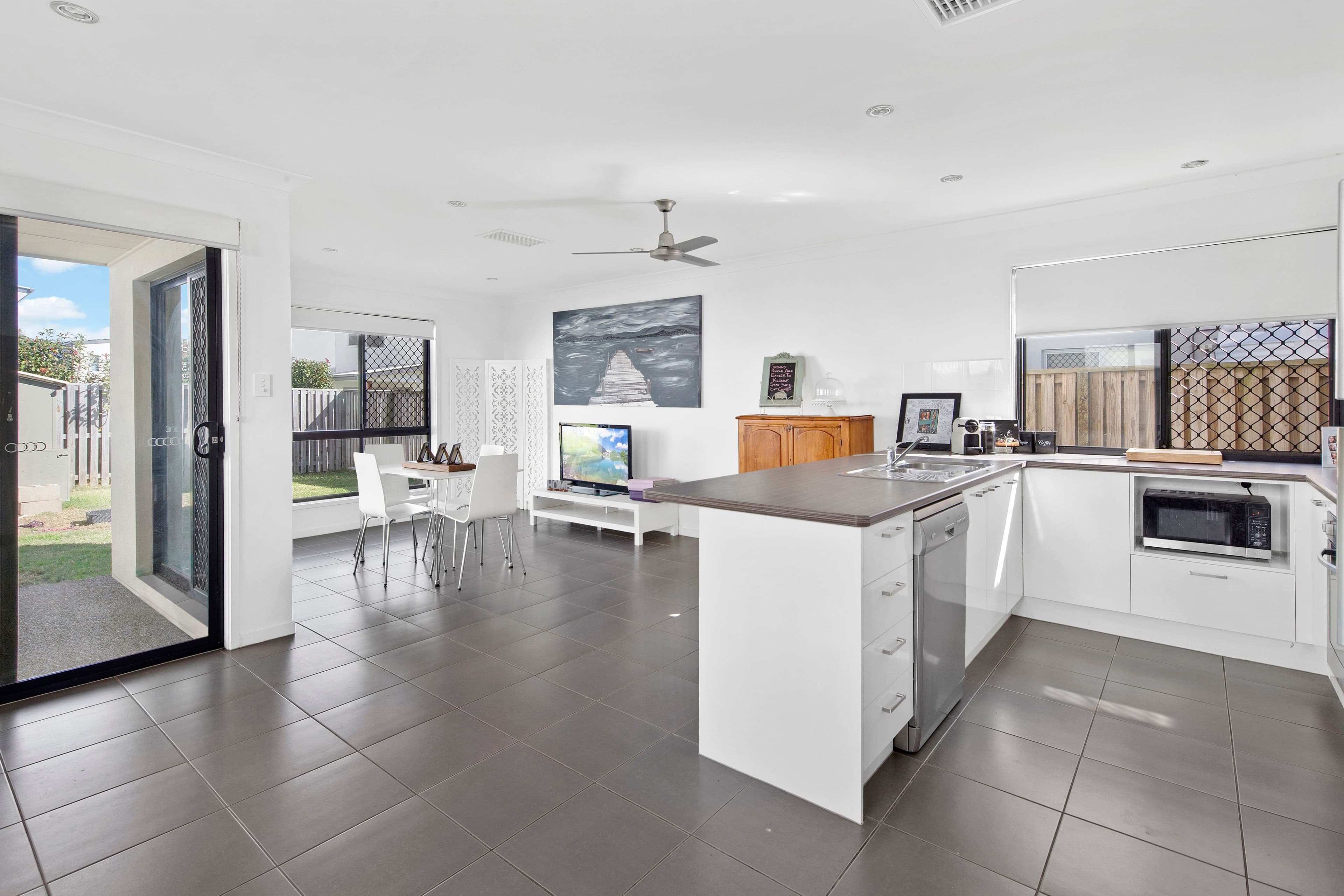 10 Saint Helena Street, Maroochydore QLD 4558, Maroochydore - Thumbnail 2