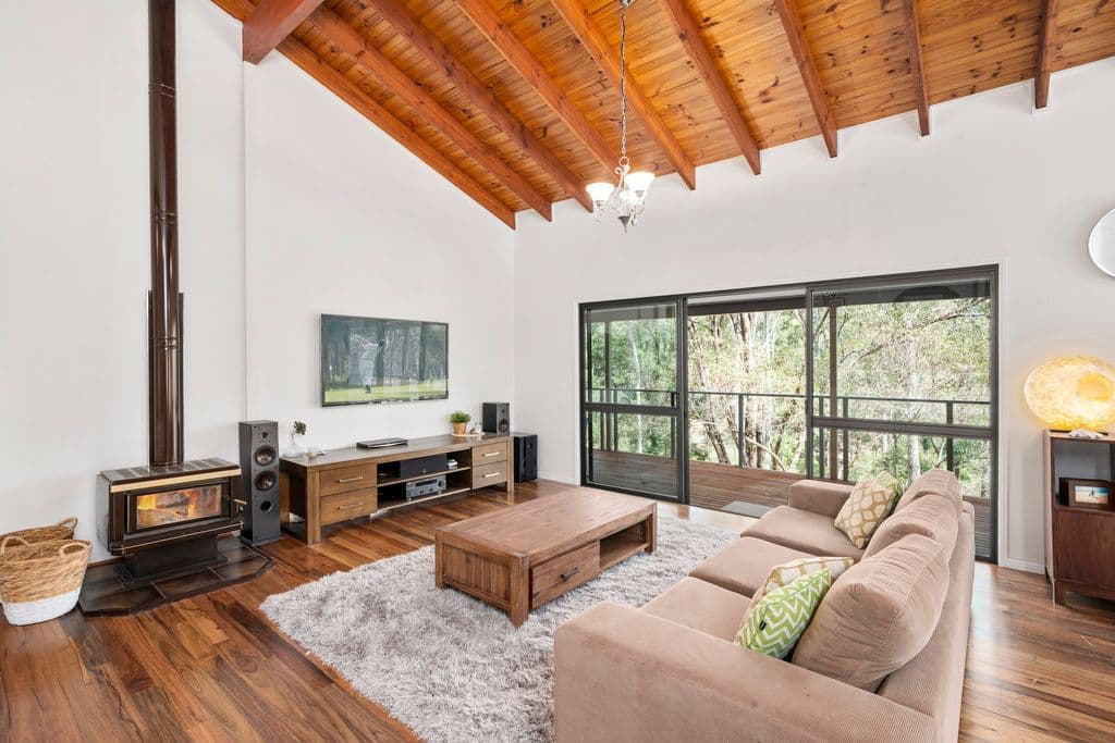 16 Carapook Crescent, Tallebudgera QLD 4228, Tallebudgera - Thumbnail 3