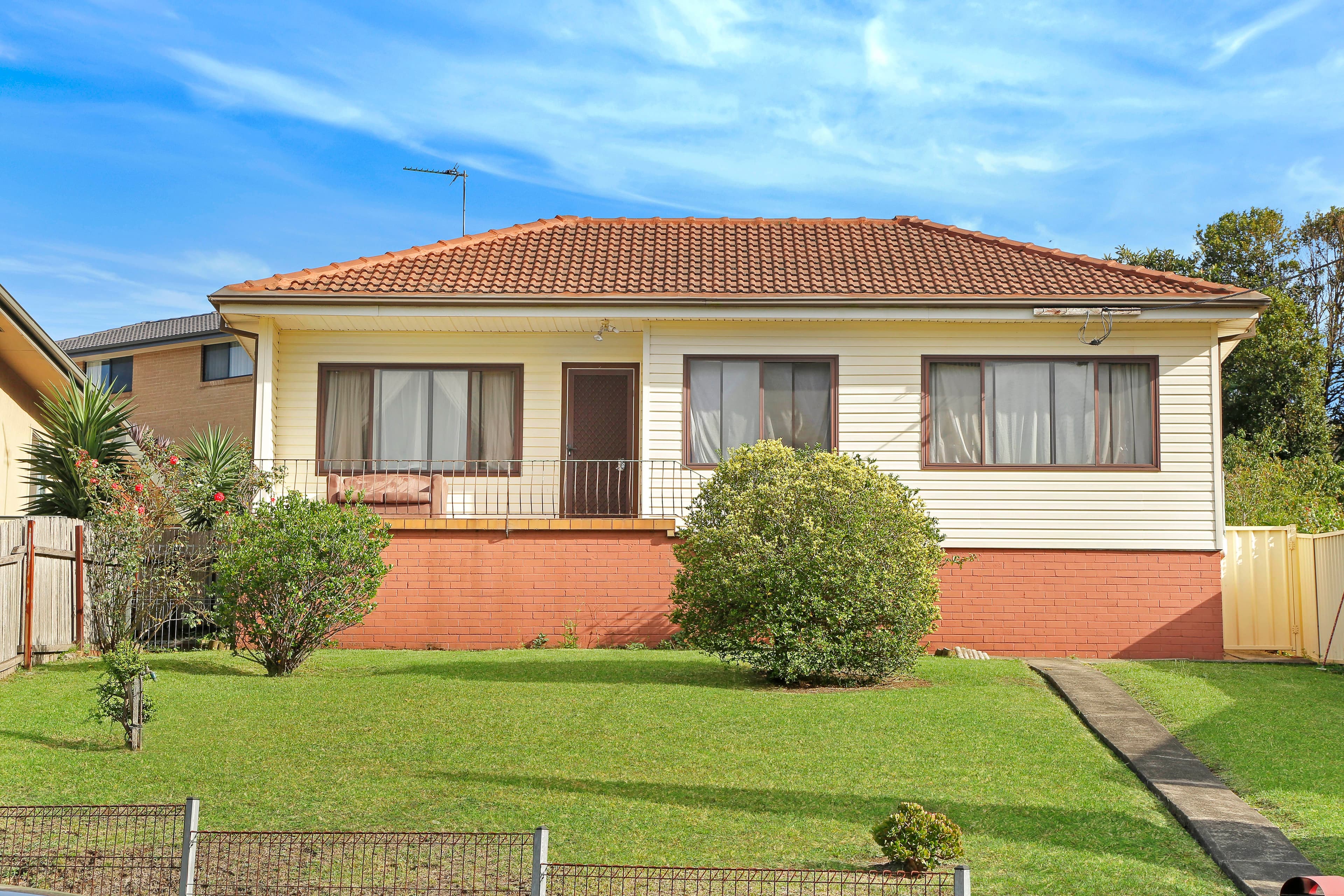4 Ranchby Avenue, Lake Heights - Image 1