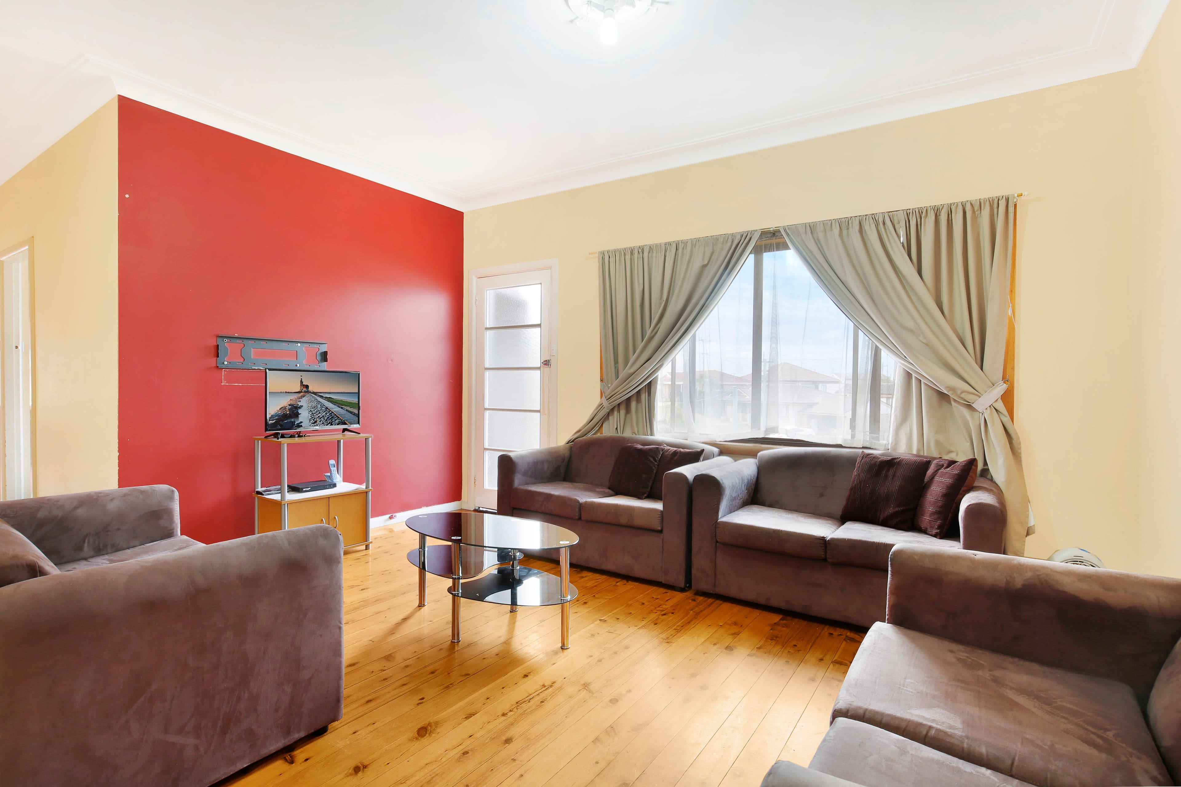 4 Ranchby Avenue, Lake Heights - Thumbnail 2