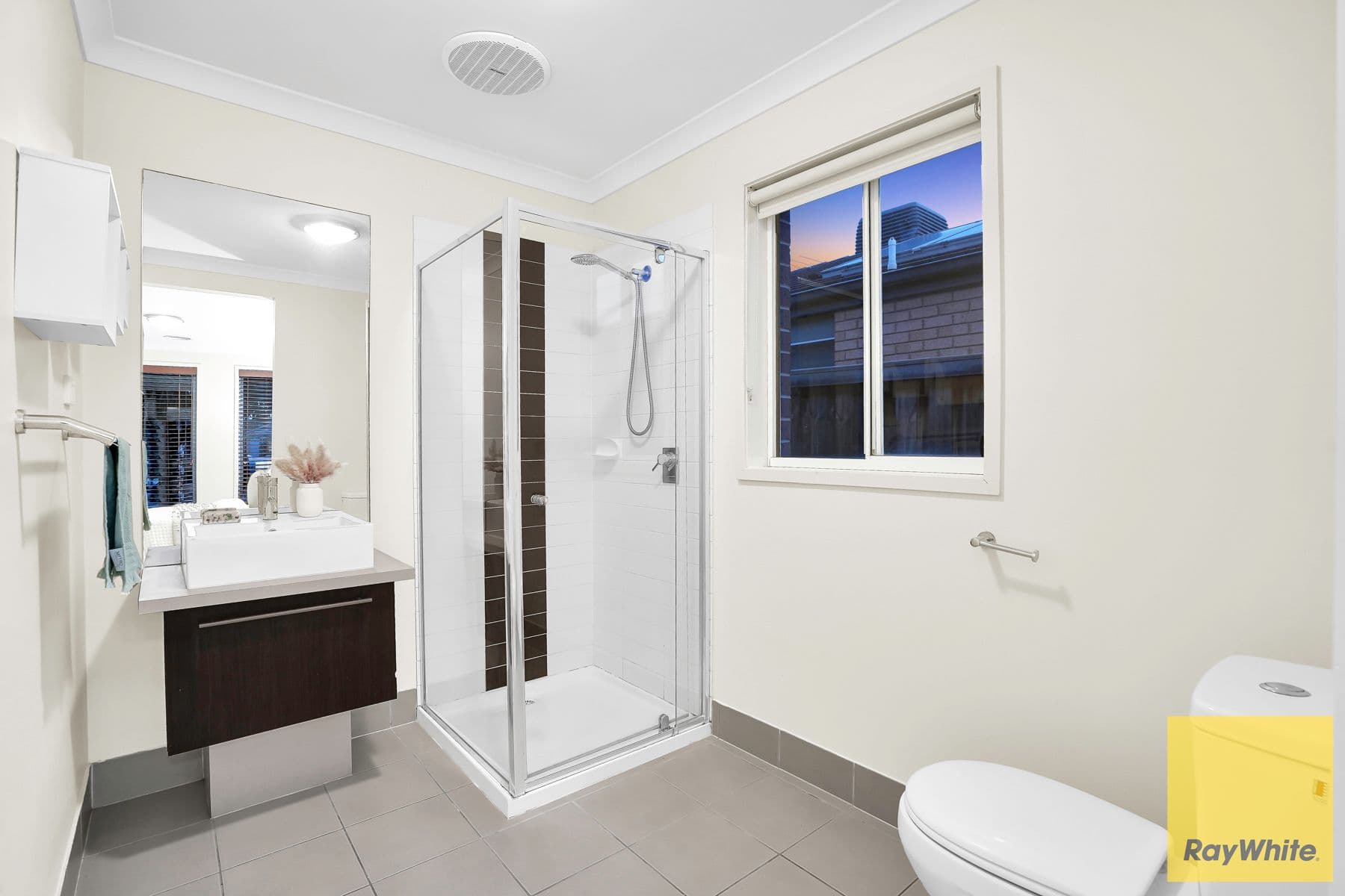 94 Hamish Drive, Tarneit VIC 3029, Tarneit - Thumbnail 3