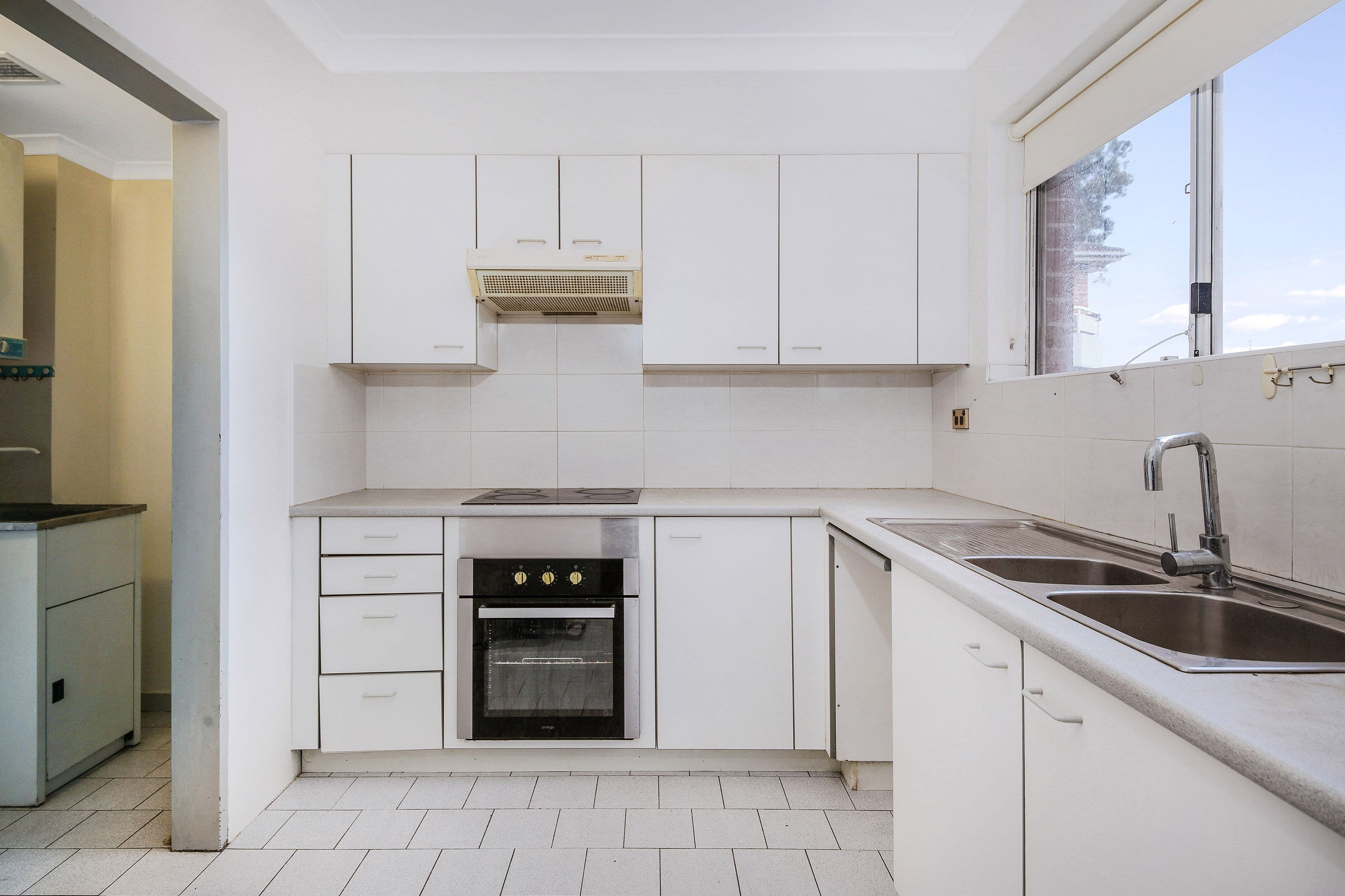 28 White Avenue, Bankstown NSW 2200, Bankstown - Thumbnail 4