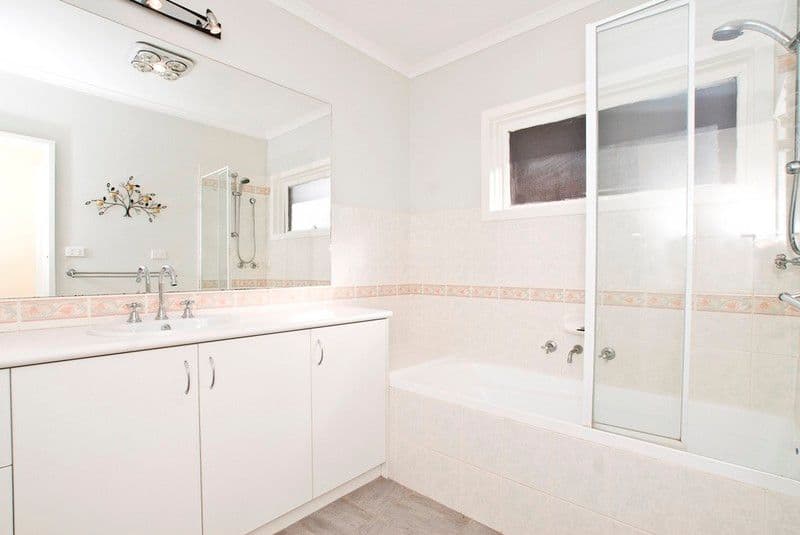15 SPRINGSONG PASS, CHIRNSIDE PARK VIC 3116, Chirnside Park - Thumbnail 8