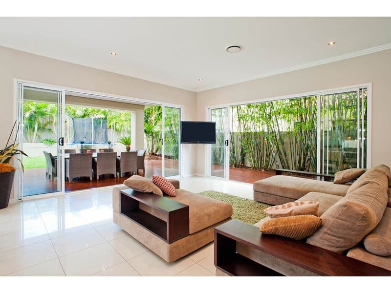 76 Craig Street, WISHART QLD 4122, Wishart - Thumbnail 2