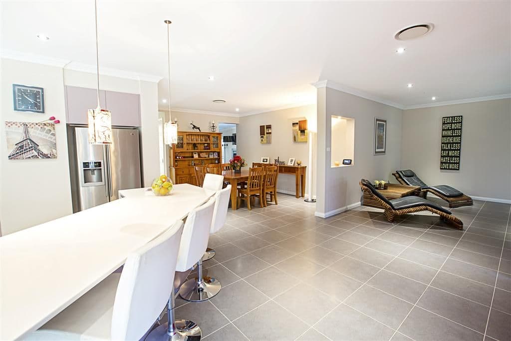 6 Harold Bentleys Way, GLENMORE PARK NSW 2745, Glenmore Park - Thumbnail 5