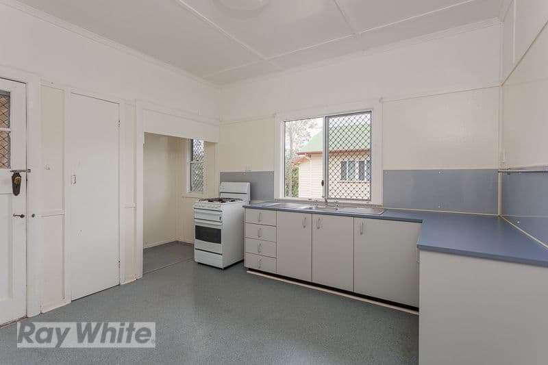 101 Porteus Drive, SEVEN HILLS QLD 4170, Seven Hills - Thumbnail 4