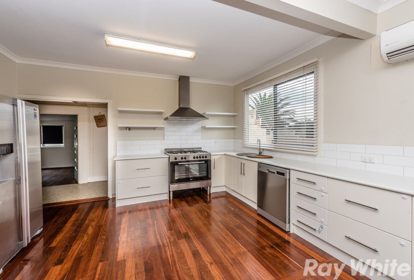 30 Crowther Street, Beachlands WA 6530, Beachlands - Thumbnail 7