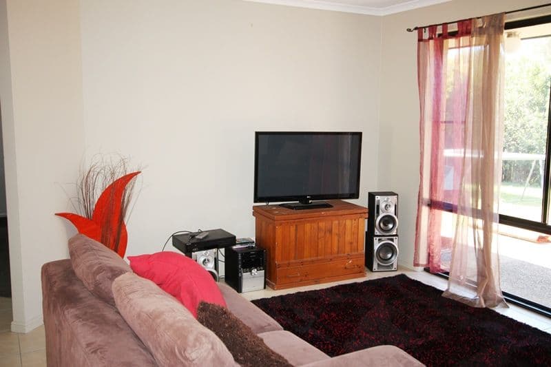 15 Ridgeview Drive, GYMPIE QLD 4570, Gympie - Thumbnail 2