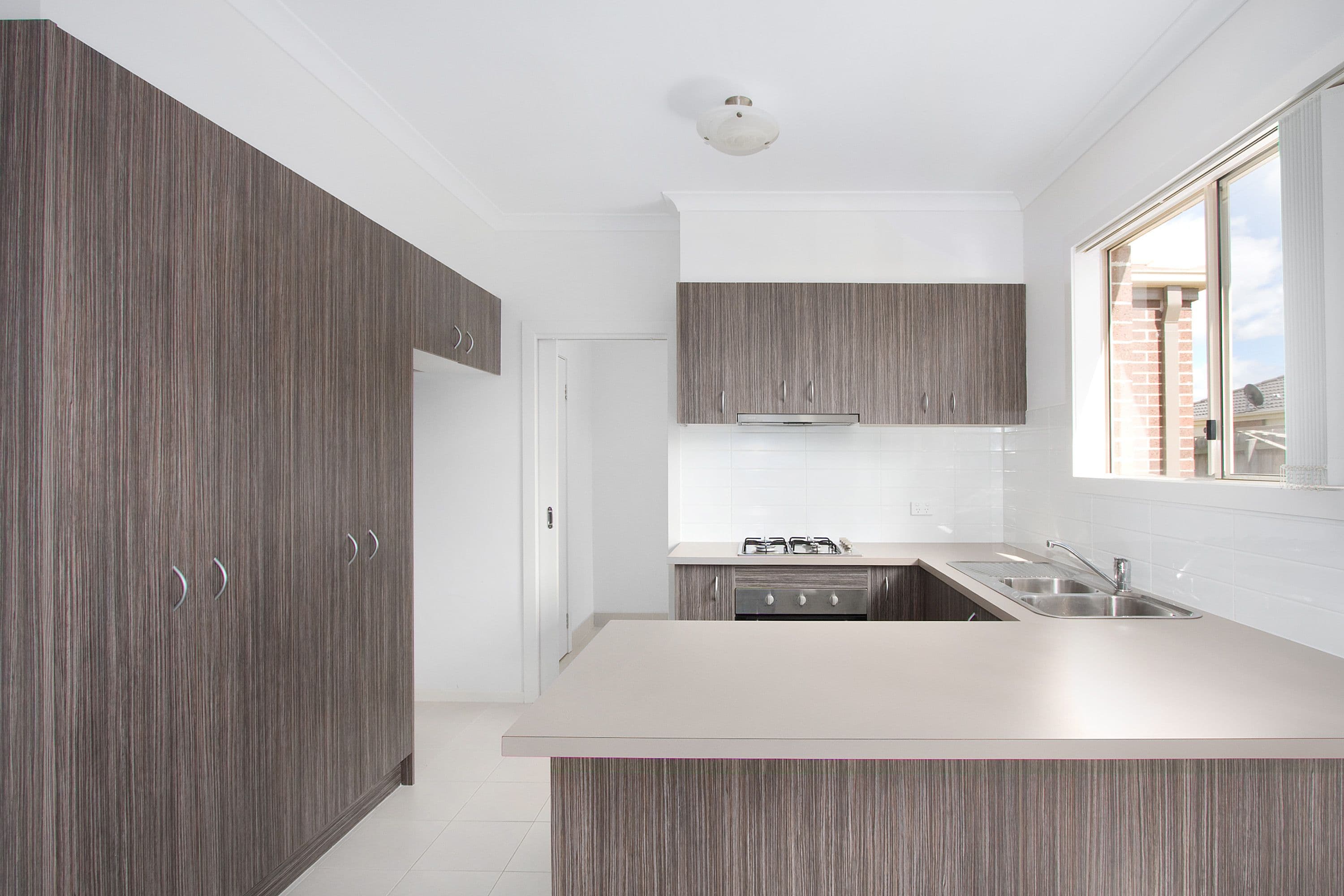 1 Walnut Way, Pakenham VIC 3810, Pakenham - Thumbnail 3