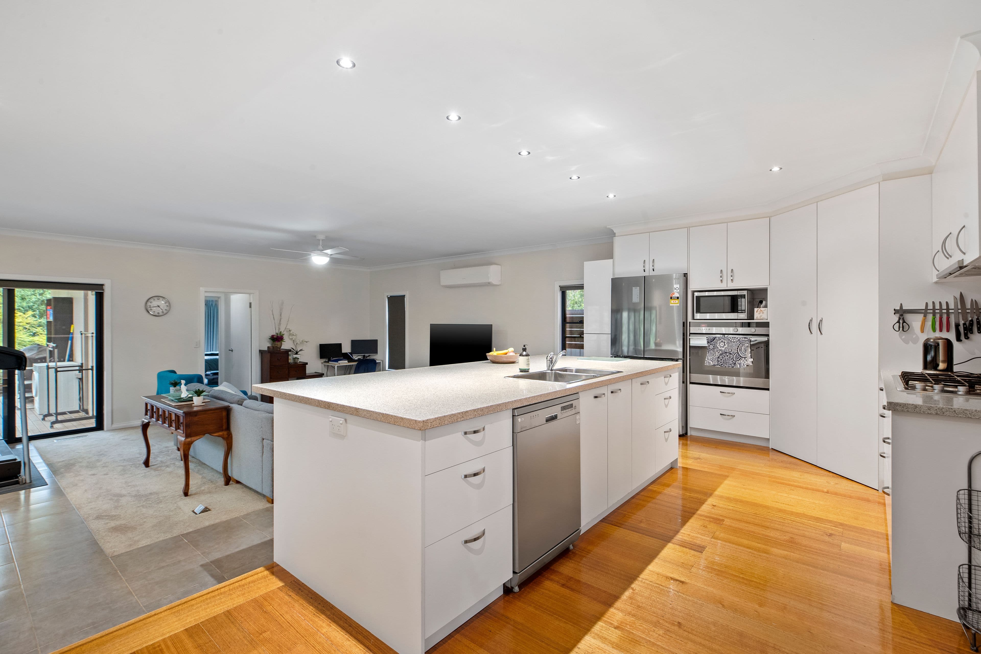 67 Linda Crescent, Ferntree Gully VIC 3156, Ferntree Gully - Thumbnail 2