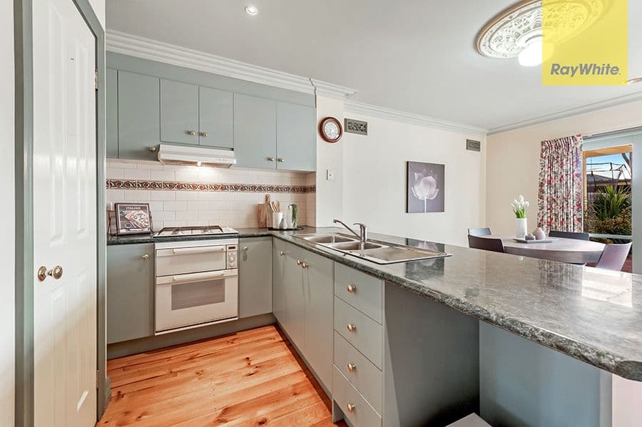 35 Rossiter Avenue, Roxburgh Park VIC 3064, Roxburgh Park - Thumbnail 2