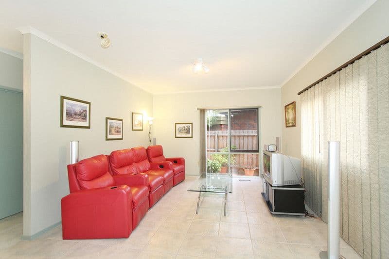 1 Elizabeth Crescent, CARNEGIE VIC 3163, Carnegie - Thumbnail 6