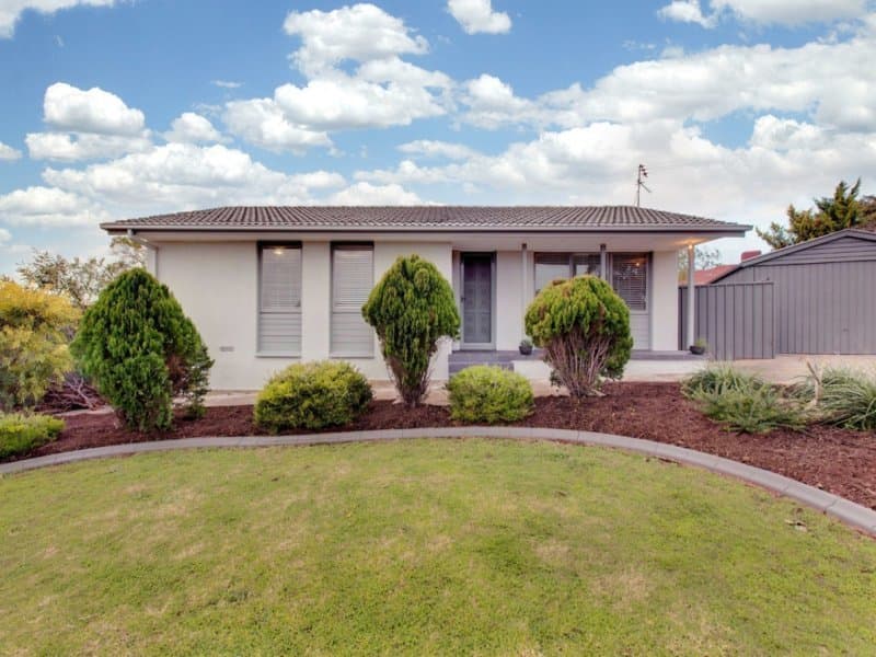 3 Resolute Crescent, Hallett Cove - Image 1
