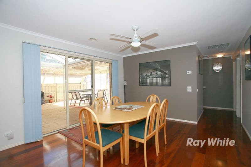 12 Tauna Place, CRANBOURNE VIC 3977, Cranbourne West - Thumbnail 4