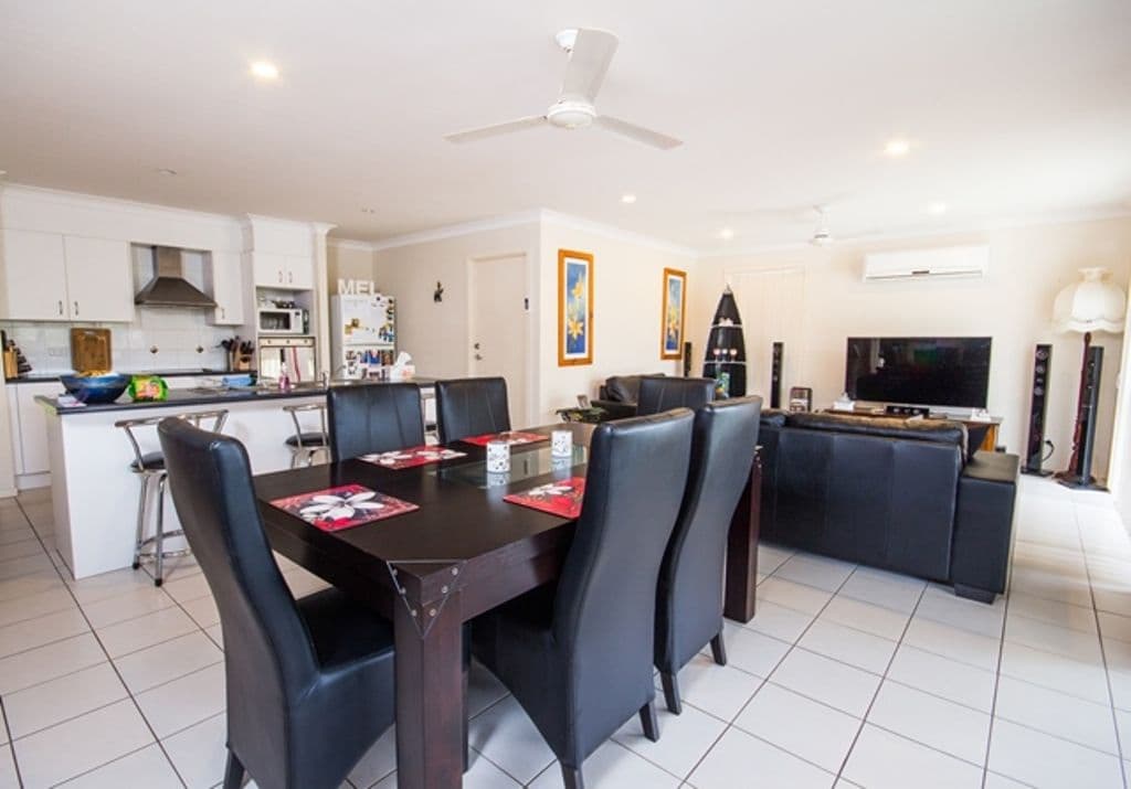 6 Crystal Court, UPPER COOMERA QLD 4209, Upper Coomera - Thumbnail 4
