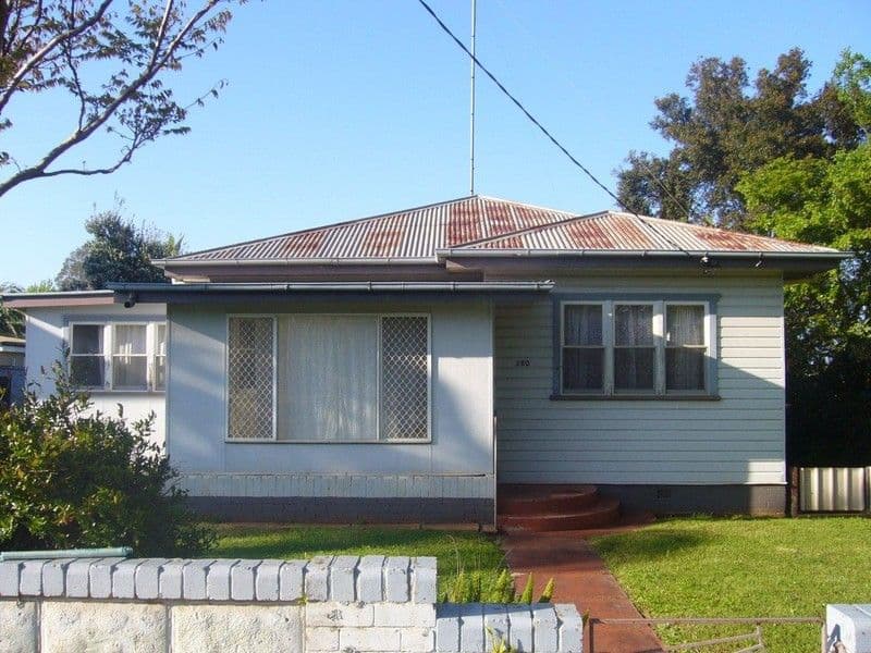280 Alderley Street, CENTENARY HEIGHTS QLD 4350, Centenary Heights - Thumbnail 2