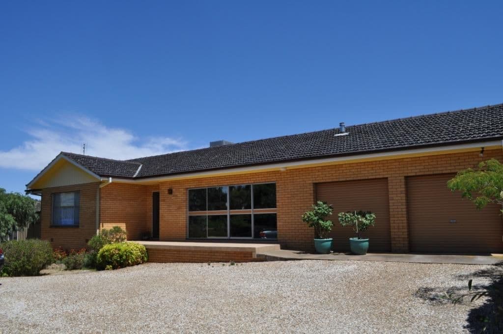 32 Richards Street, Cootamundra NSW 2590, Cootamundra - Image 1