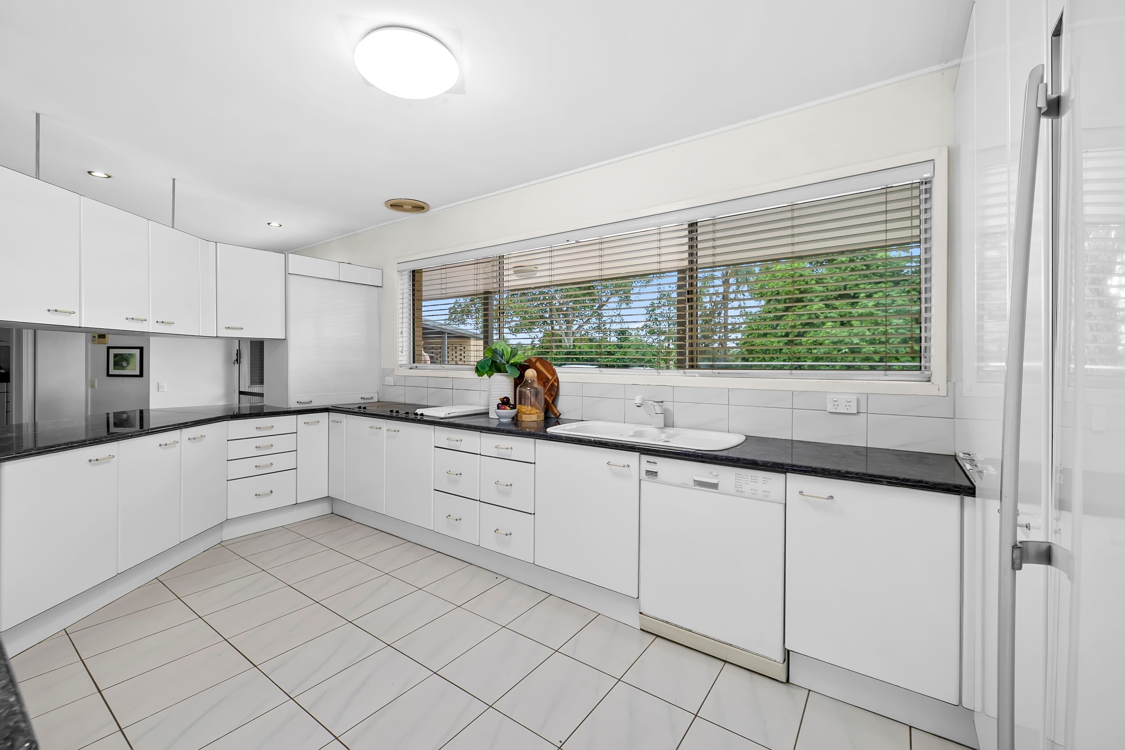 121 Lancing Street, Pullenvale QLD 4069, Pullenvale - Thumbnail 7