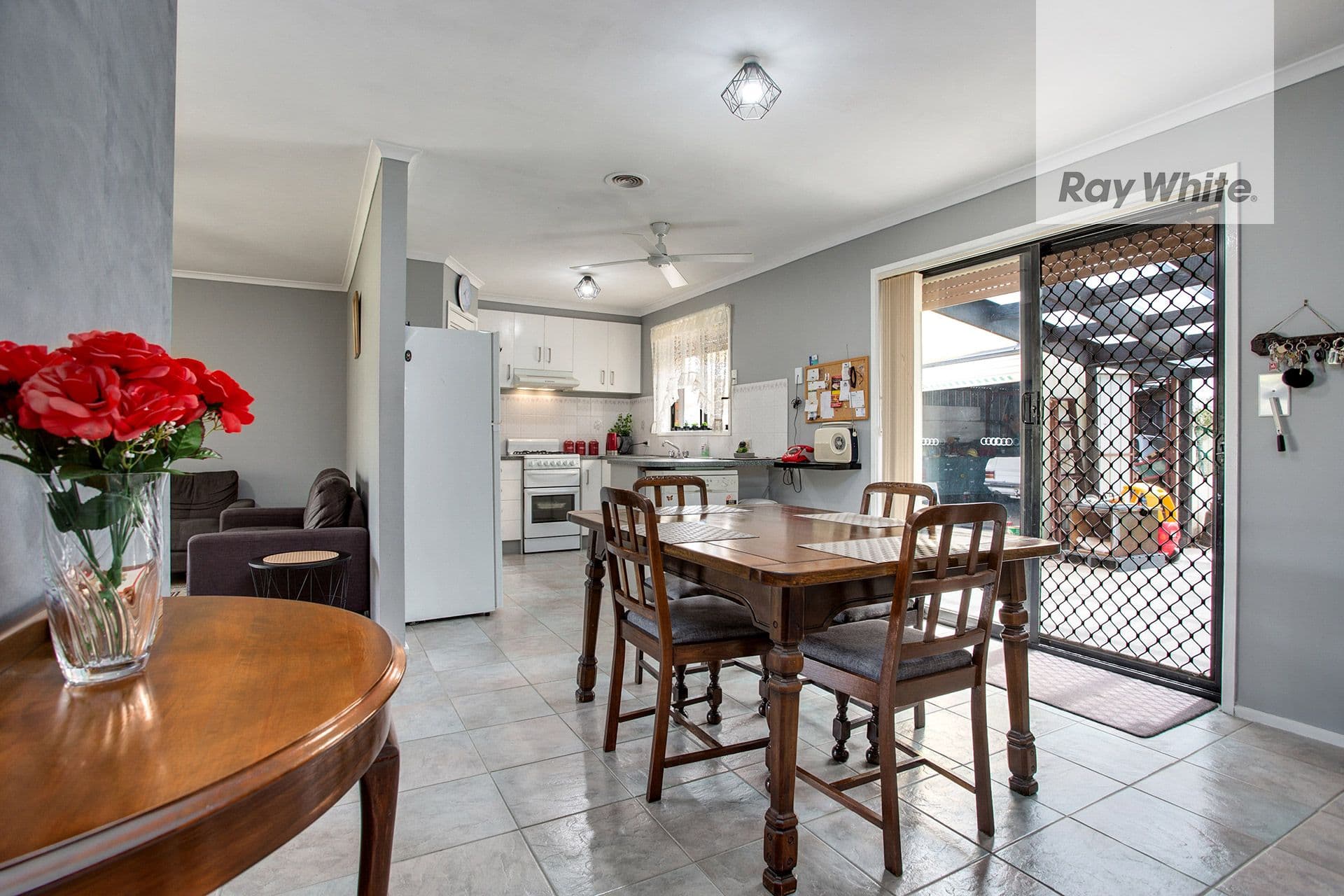18 Mossman Crescent, Lalor VIC 3075, Lalor - Thumbnail 2