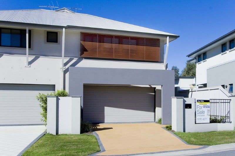MOUNT OMMANEY QLD 4074, Mount Ommaney - Image 1